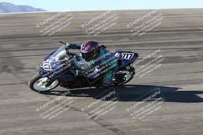 media/Jan-16-2026-CVMA Friday Practice (Fri) [[6f2bf47531]]/5-Racer 4-Trackday1/Session 2 (Bowl)/